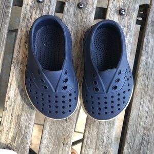 Native navy blue Millers toddler sz 4